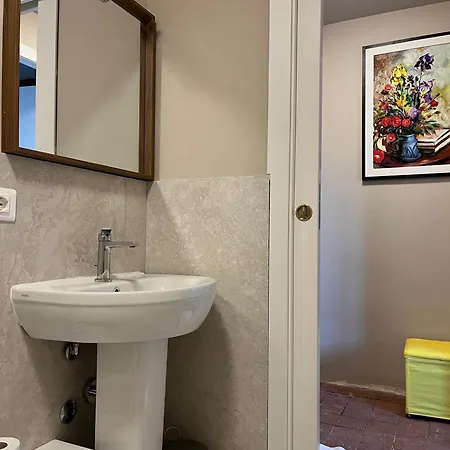 Stanza Accogliente E Ricercata *